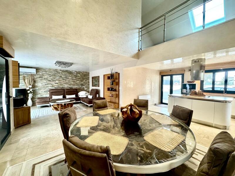 Maison - 110 m² - 3 pièces