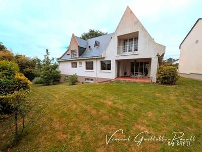 Maison de maîtres - 239 m² - 9 pièces