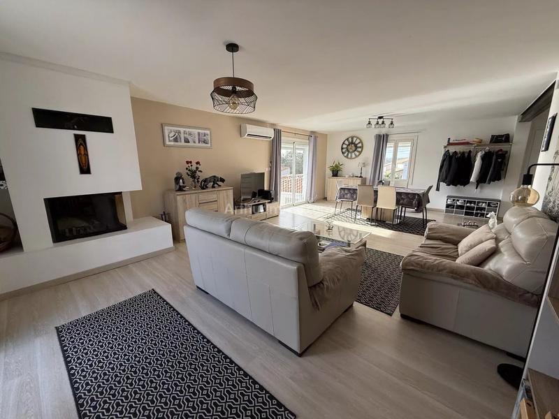 Maison - 172 m² - 8 pièces