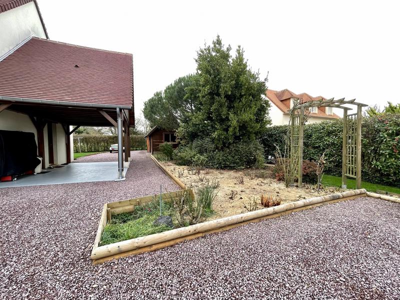 Maison traditionnelle - 123 m² - 6 pièces