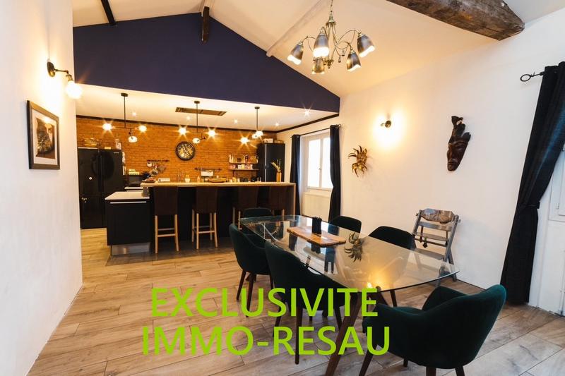 Maison - 285 m² - 8 pièces