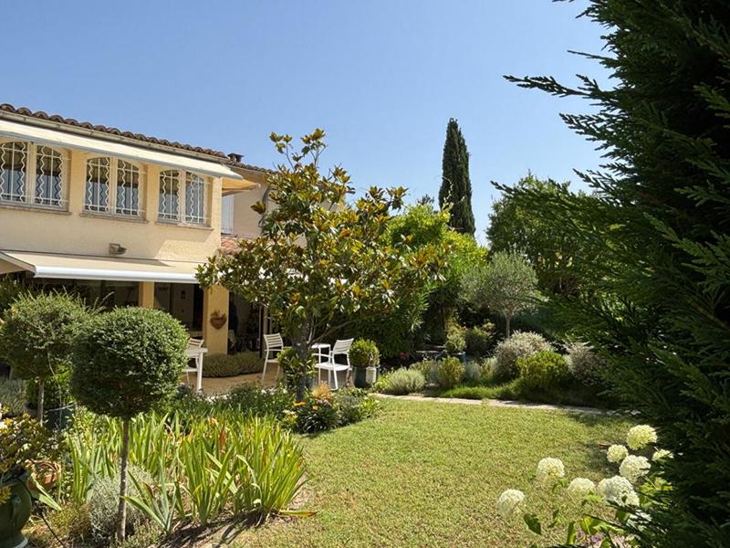 Maison - 166 m² - 7 pièces