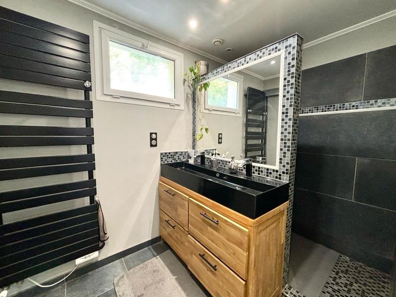 Maison - 102 m² - 4 pièces