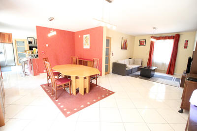 Maison - 180 m² - 7 pièces