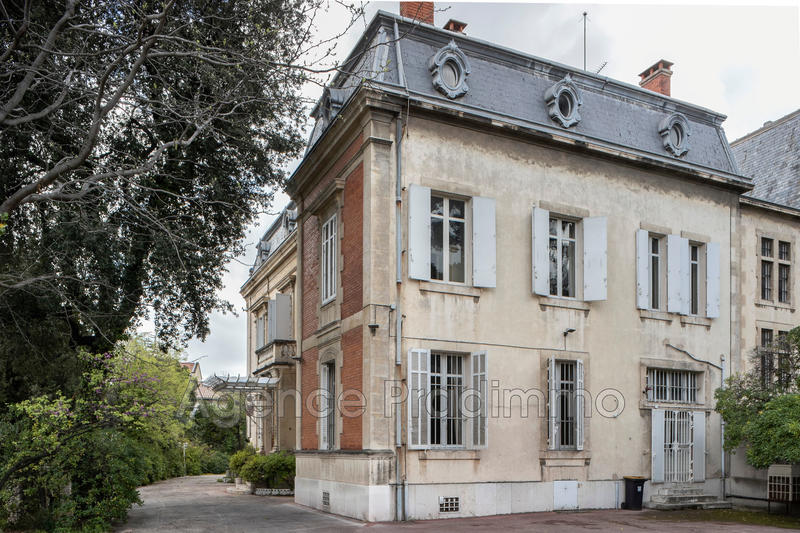 Maison chambre d'hôtes - 542 m²