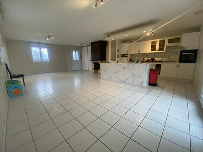 Maison - 184 m² - 7 pièces