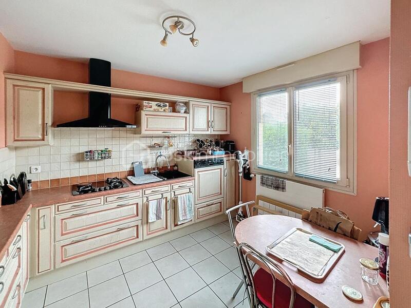 Maison - 90 m² - 5 pièces