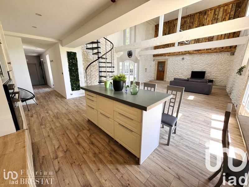 Maison - 192 m² - 6 pièces