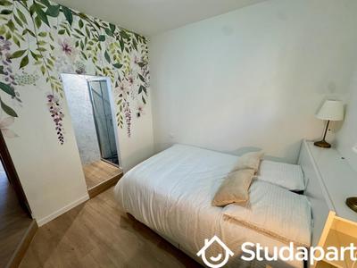 Chambre - 11 m² - 1 pièce