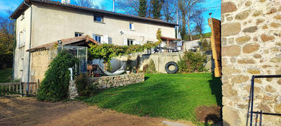 Maison - 210 m² - 8 pièces