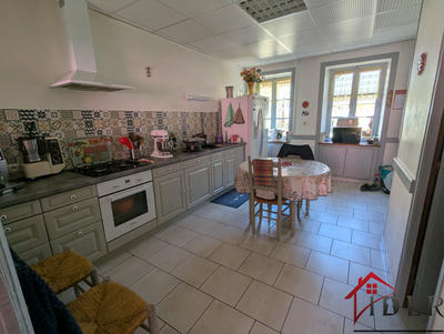 Maison - 150 m² - 7 pièces