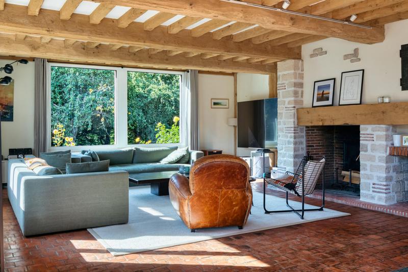 Maison - 231 m² - 8 pièces