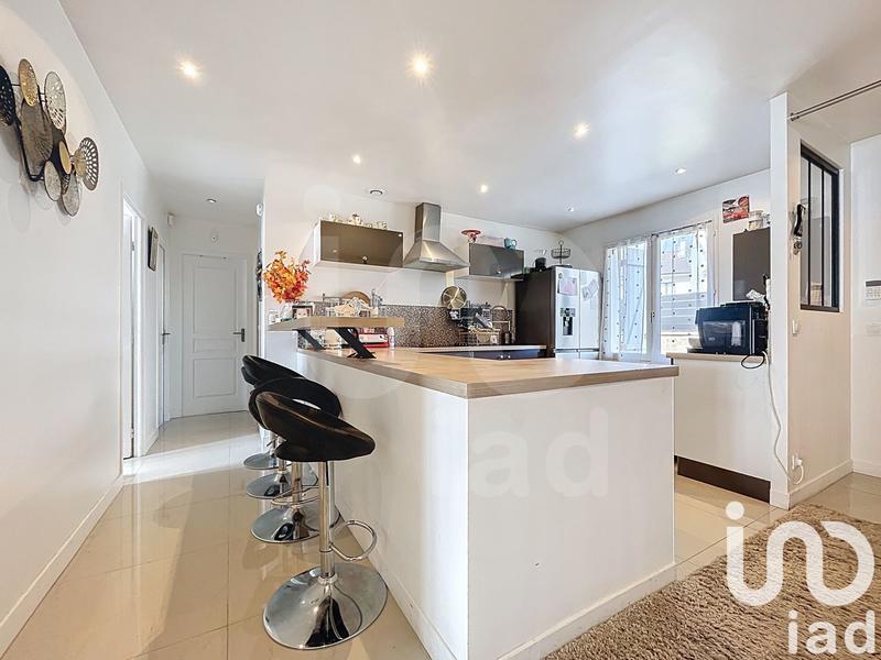 Maison - 93 m² - 5 pièces