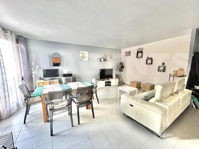 Appartement - 86 m² - 4 pièces