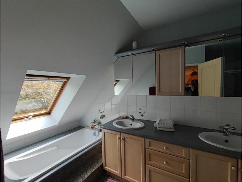 Pavillon - 186 m² - 8 pièces