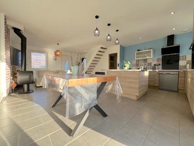 Maison - 107 m² - 5 pièces