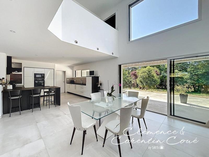 Maison - 186 m² - 6 pièces