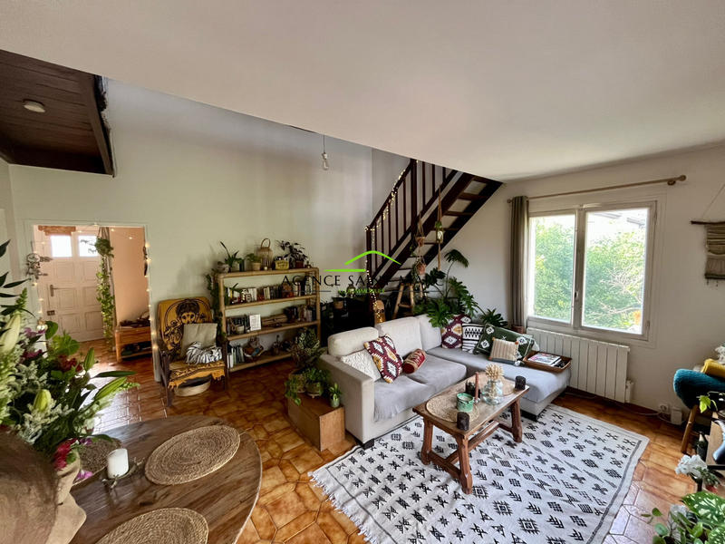 Appartement - 75 m² - 3 pièces