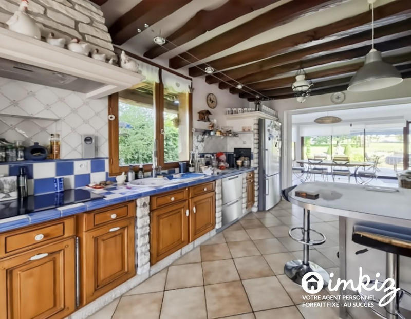 Maison - 214 m² - 4 pièces