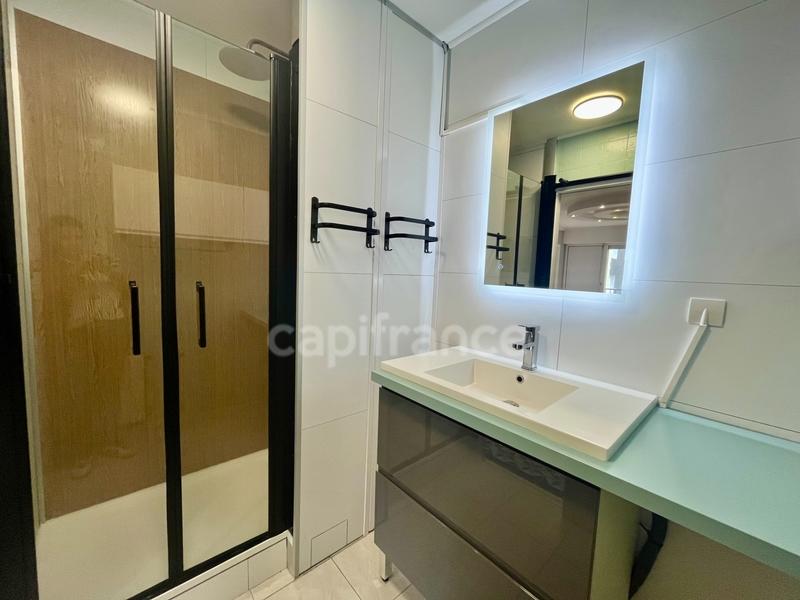 Appartement - 77 m² - 4 pièces