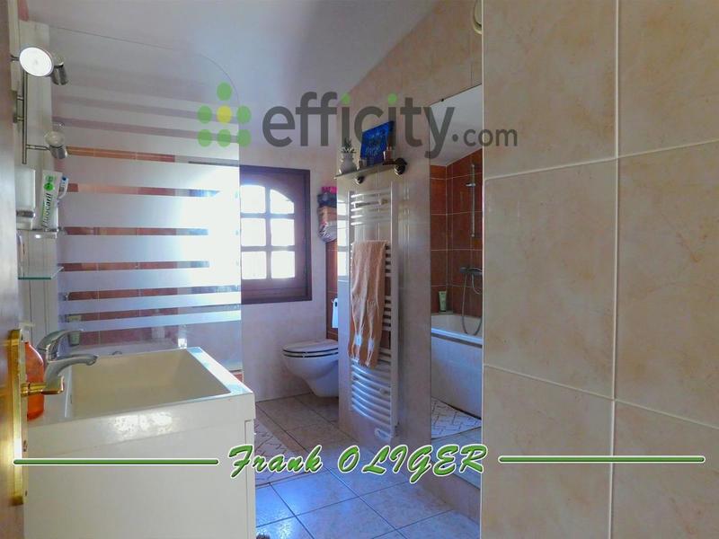 Maison - 300 m² - 11 pièces