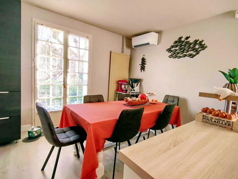 Maison - 200 m² - 9 pièces