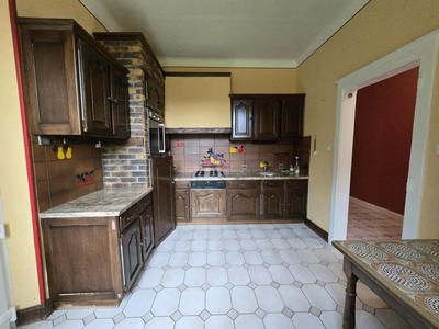 Maison - 193 m² - 8 pièces