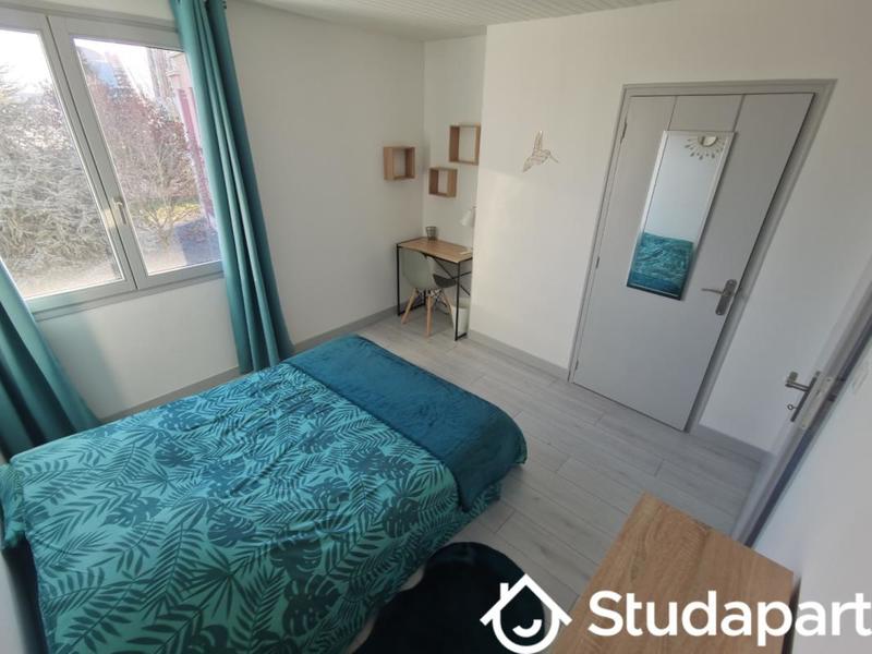 Chambre - 10 m² - 1 pièce