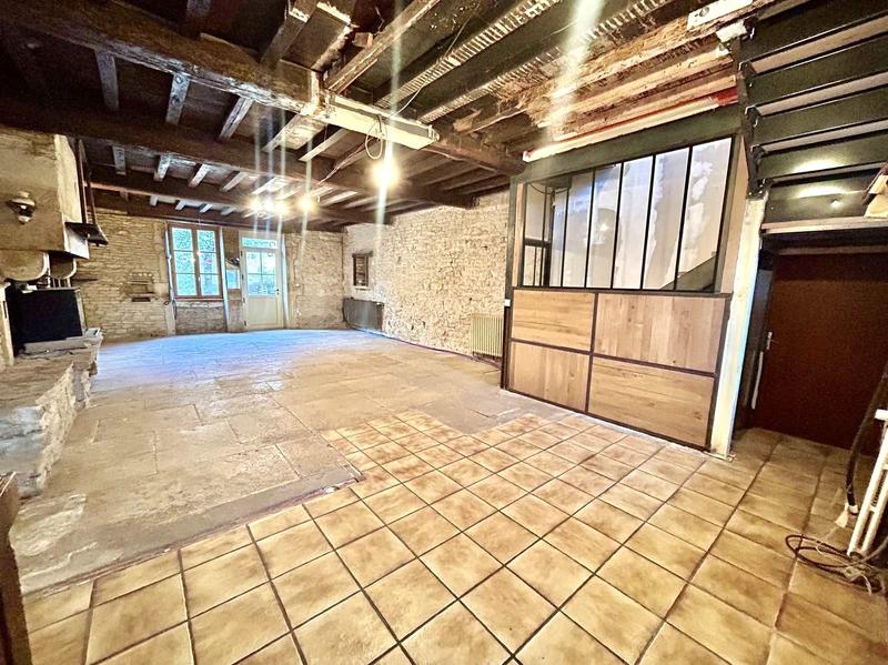 Maison traditionnelle - 220 m² - 10 pièces