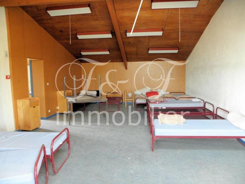 Propriété - 3 000 m²