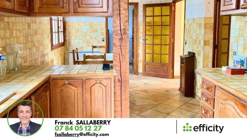 Maison - 203 m² - 8 pièces