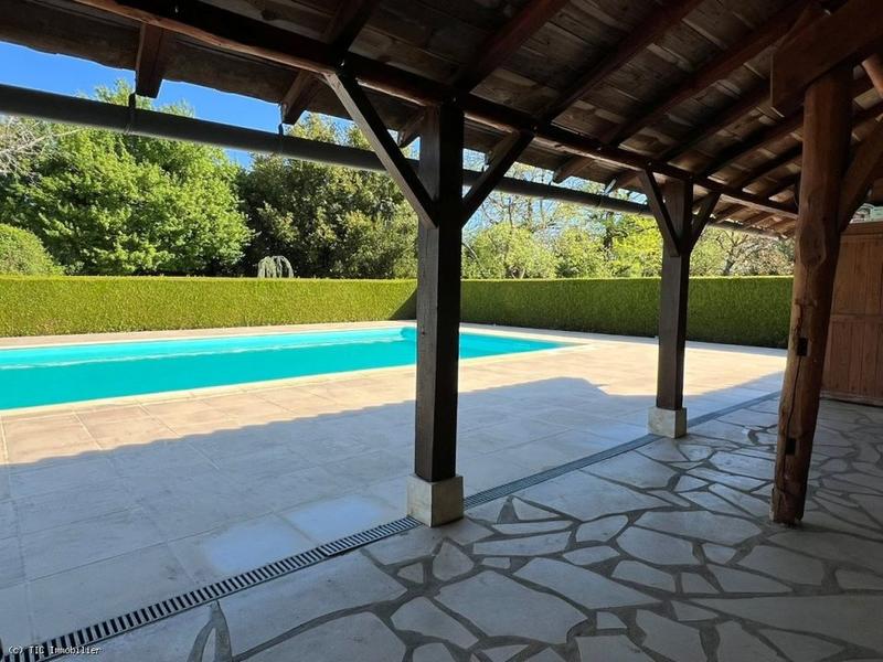 Longère - 293 m² - 8 pièces