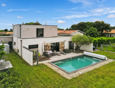 Villa - 165 m² - 6 pièces