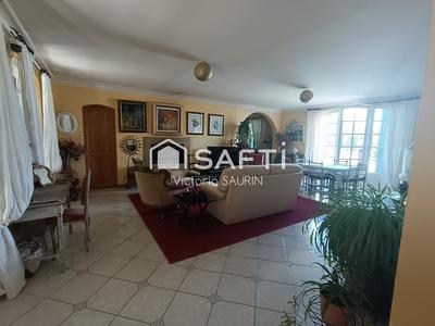 Maison - 182 m² - 6 pièces