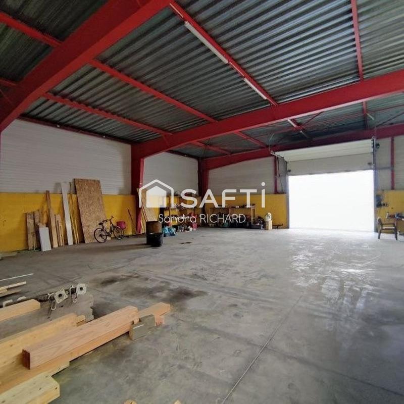 Local commercial - 754 m² - 1 pièce