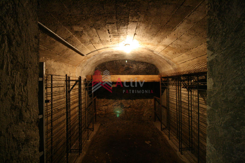 Maison - 209 m² - 9 pièces