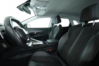 Peugeot 3008 1.5 Blue-HDi Crossway Eat8 130 ch