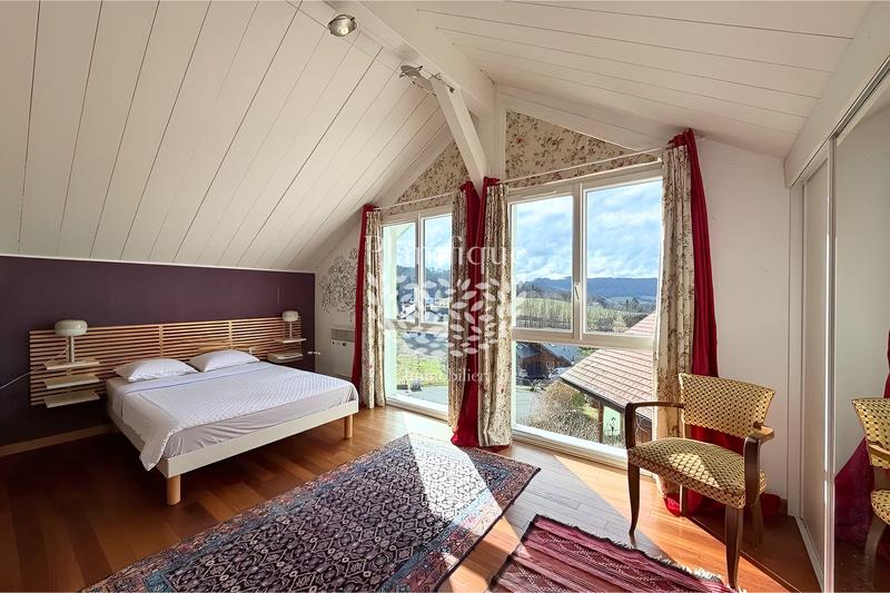 Maison - 306 m² - 7 pièces