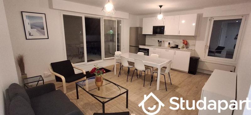 Chambre - 9 m² - 1 pièce