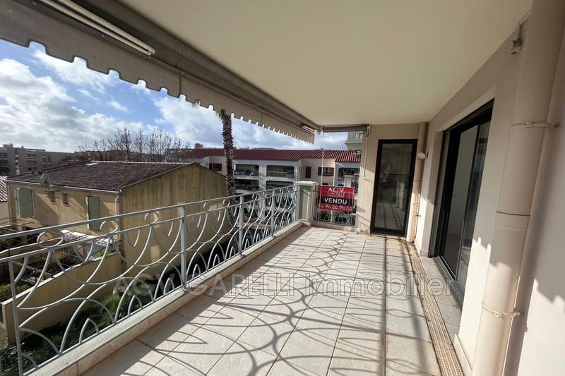 Appartement - 85 m² - 3 pièces