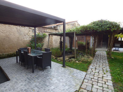 Maison - 266 m² - 7 pièces