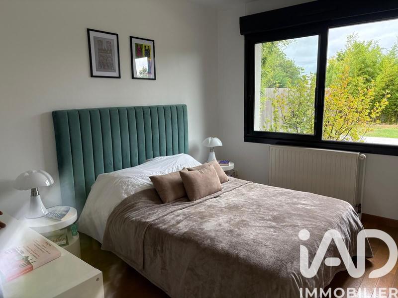 Maison - 185 m² - 8 pièces