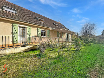 Maison - 196 m² - 5 pièces