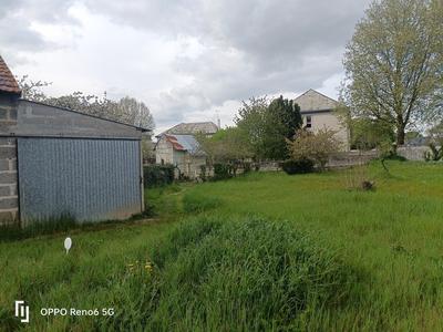 Terrain constructible - 805 m²