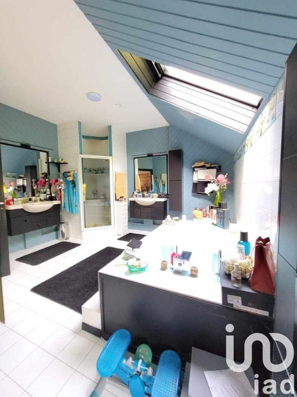 Maison de maîtres - 319 m² - 12 pièces