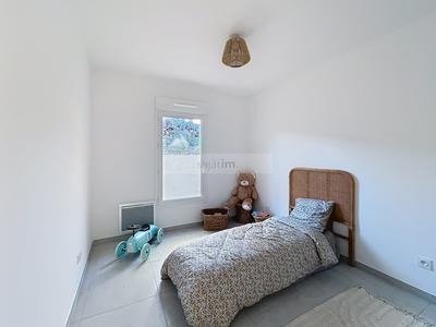 Appartement - 82 m² - 3 pièces