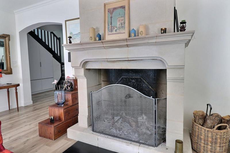 Maison - 239 m² - 8 pièces