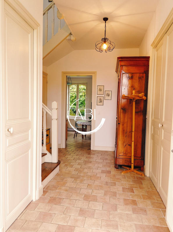 Villa - 183 m² - 8 pièces