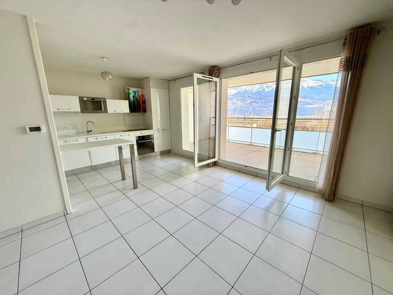 Appartement - 82 m² - 3 pièces