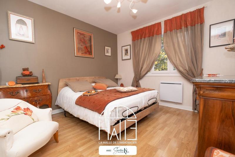 Pavillon - 180 m² - 6 pièces